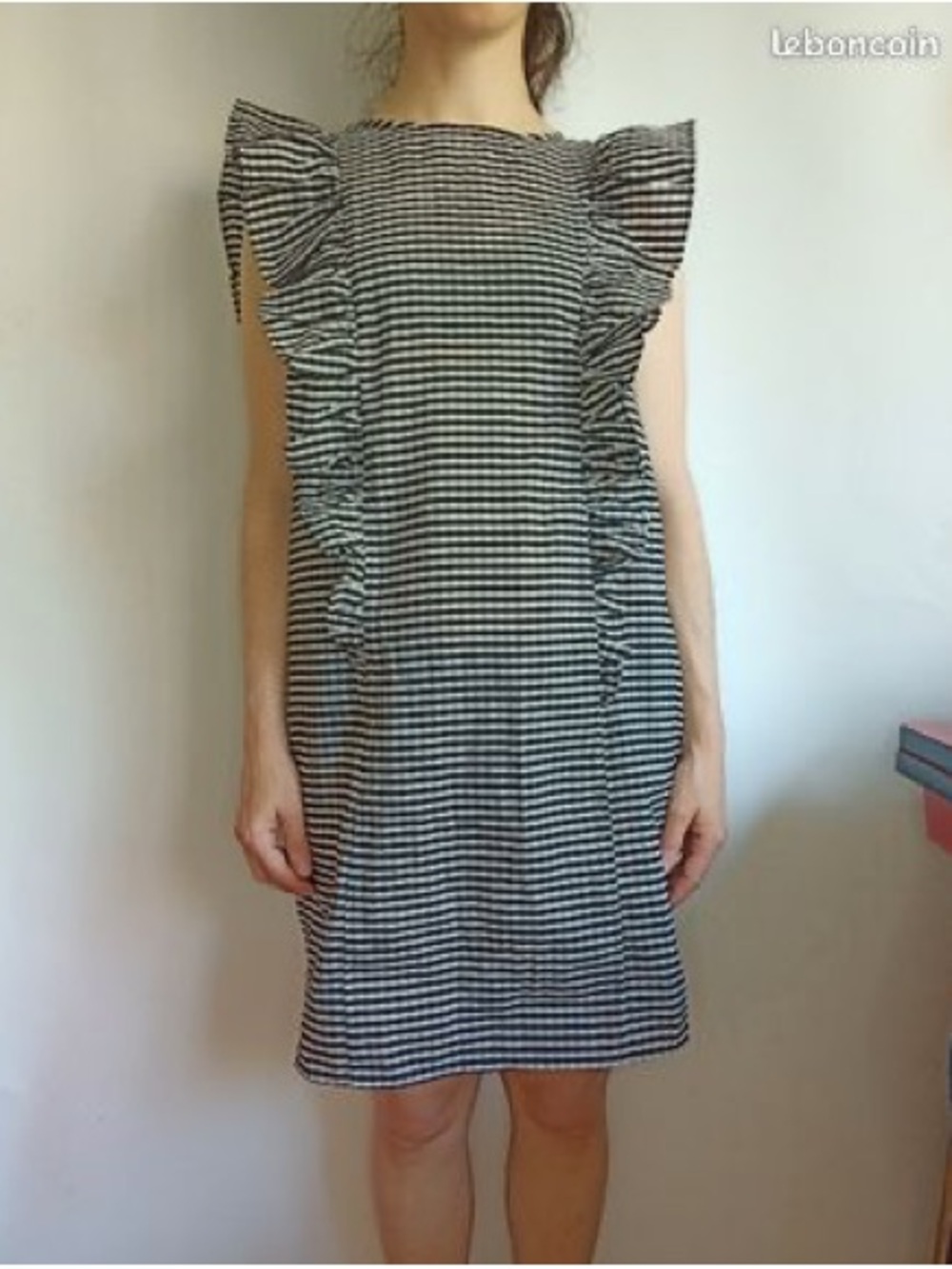 H&M Gingham Ruffle Shift Dress 🖤
